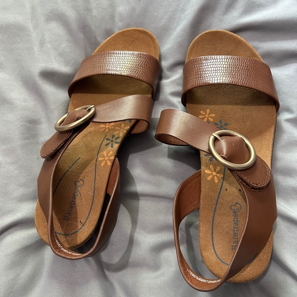 Baretraps sandals - size 9.5 - Picture 1 of 4